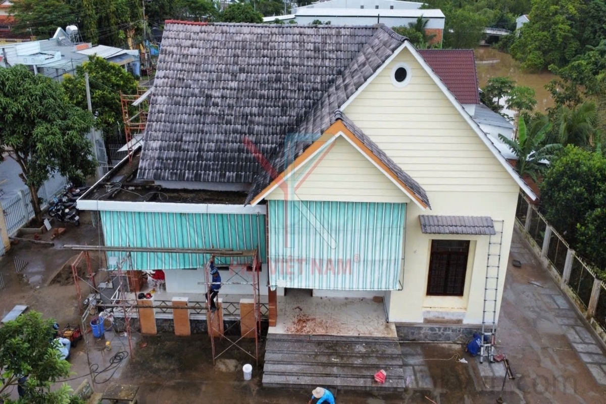 VỆ SINH & SƠN MỚI MÁI NGÓI NHÀ CHÚ SÁU - AN GIANG